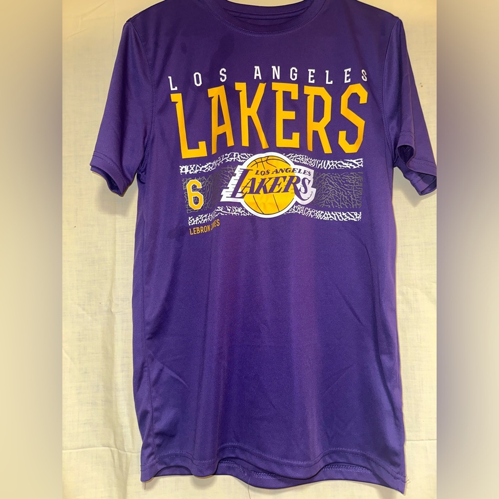 Purple Los Angeles Lakers, LeBron James jersey